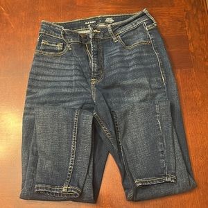 Old Navy high rise, rockstar super skinny. Secret smooth pockets. Size 6!